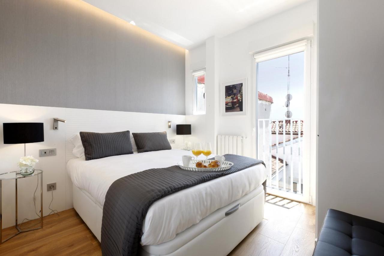 Latina Plaza Apartment Madrid Ngoại thất bức ảnh
