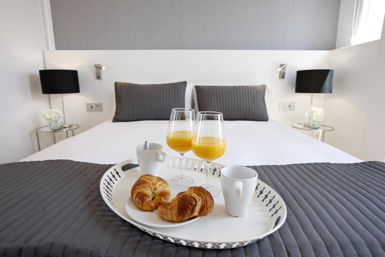 Latina Plaza Apartment Madrid Ngoại thất bức ảnh