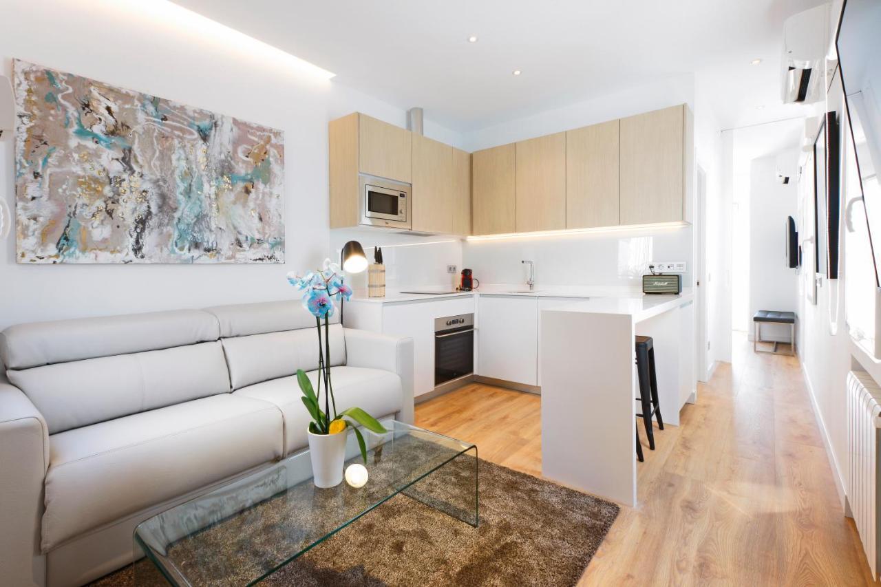 Latina Plaza Apartment Madrid Ngoại thất bức ảnh